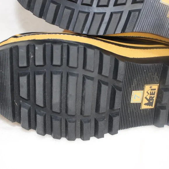 REI Women's Snow Hiking Boots Size 7 - Picture 9 of 12